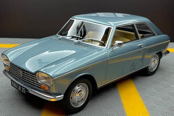 Peugeot 204 Coupe Resin Car Model 1:18 Scale Blue