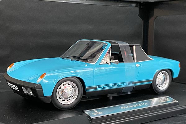 1975 Porsche 914 Diecast Car Model 1:18 Scale Blue