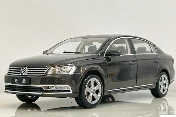 2010 Volkswagen Magotan B7 Diecast Car Model 1:18 Scale