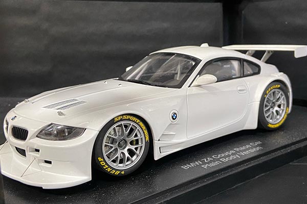 BMW Z4 Coupe Race Car Diecast Model 1:18 Scale White
