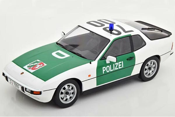 Porsche 924 S Police Diecast Car Model 1:18 Scale Green-White
