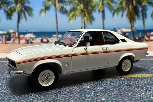 1975 Opel Manta Swinger Diecast Car Model 1:18 Scale White