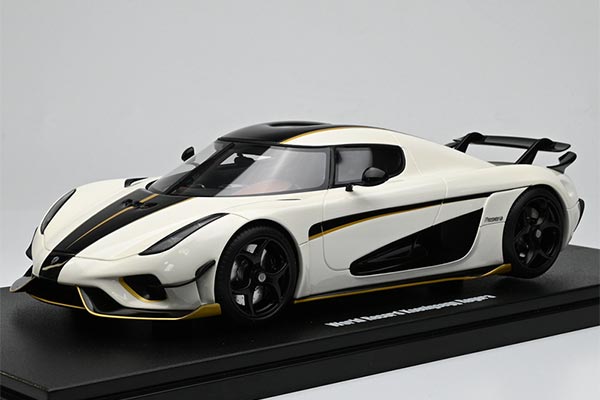 2018 Koenigsegg Regera Resin Car Model 1:18 Scale White