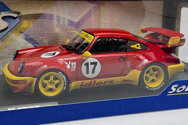 2020 Porsche 911 RWB Diecast Car Model 1:18 Scale Red