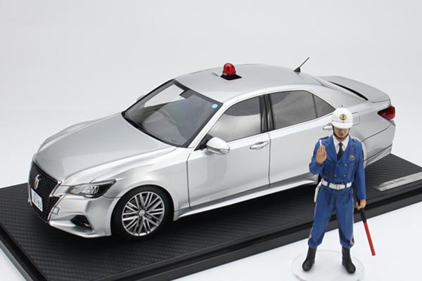 Toyota Crown Resin Police Car Model 1:18 Scale Silver