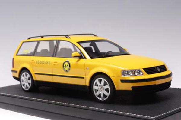 Volkswagen Passat B5 Estate Resin Car Model 1:18 Scale Yellow