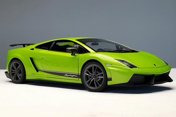 Lamborghini Gallardo LP570-4 Superleggera Diecast Model 1:18