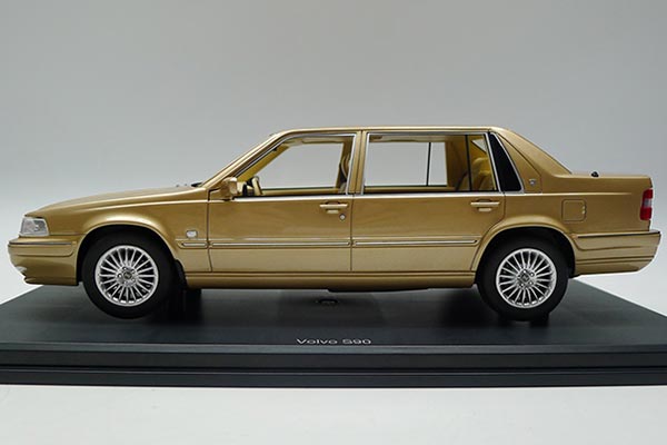 Miniature Volvo S90 TS Saloon 1/18 - Noire - Moulée Sous Pression - Occasion