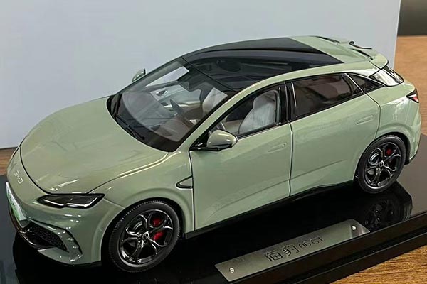 2025 BYD Seal 06 GT Diecast Car Model 1:18 Scale Green