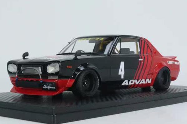 Nissan Skyline Hakosuka Resin Car Model 1:18 Scale Red-Black