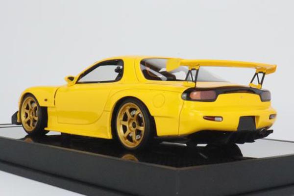 Mazda RX-7 Sports Car Resin Model 1:18 Scale Yellow [SD04H924]