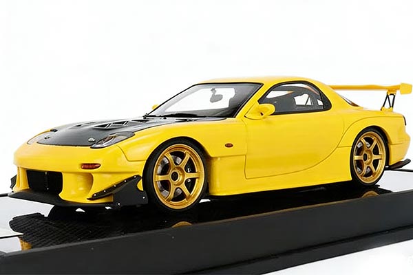 Mazda RX-7 Sports Car Resin Model 1:18 Yellow
