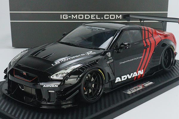 Nissan GT-R R35 ADVAN Resin Car Model 1:18 Scale Black-Red