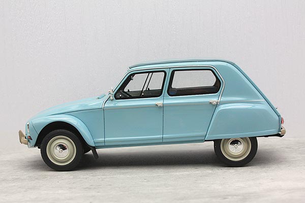 Citroen Dyane 6 Resin Car Model 1:18 Scale Light Blue [SD04H996]