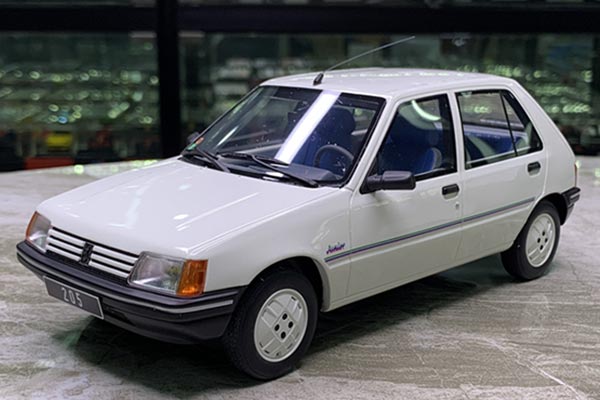 1988 Peugeot 205 Resin Car Model 1:18 Scale White