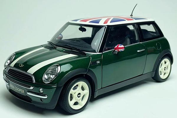 Mini Cooper 3-Door Hatchback Diecast Car Model 1:18 Dark Green