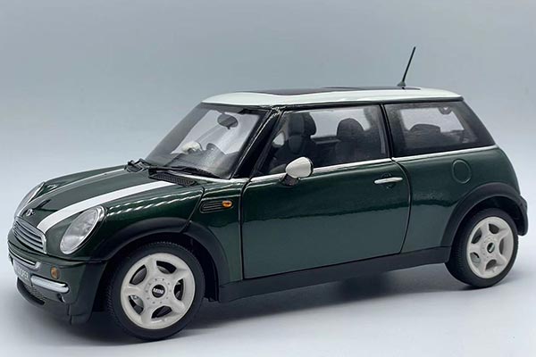 Mini Cooper Hatchback Diecast Car Model 1:18 Scale Dark Green