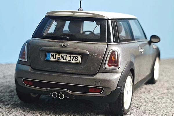 Mini Cooper S Hatchback R56 Diecast Car Model 1:18 Scale Gray [SD05H058]