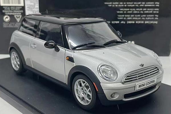 2008 Mini Cooper Hatchback R56 Diecast Model 1:18 Scale Silver [SD05H062]