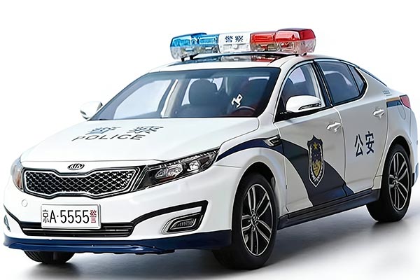 2014 Kia K5 Diecast Police Car Model 1:18 Scale White