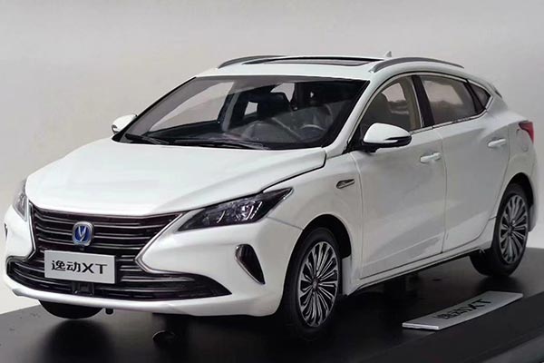 2018 Changan Eado XT Diecast Car Model 1:18 Scale