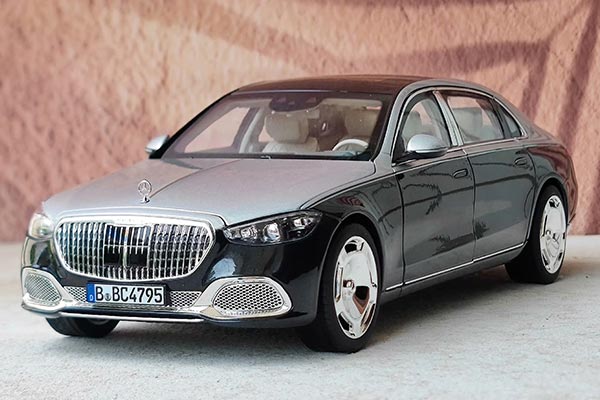 2021 Mercedes Maybach S680 Diecast Car Model 1:18 Silver-Black