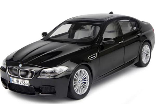 BMW M5 F10 Diecast Car Model 1:18 Scale