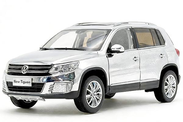 2013 Volkswagen Tiguan SUV Diecast Model 1:18 Scale Silver
