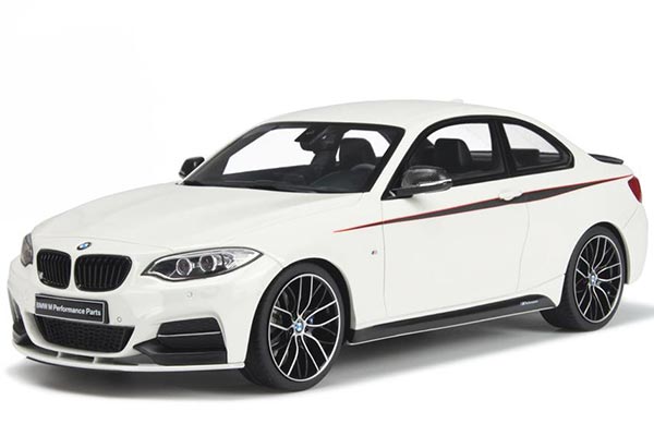 BMW 2 Series F22 M 235i M-Performance Resin Model 1:18 White
