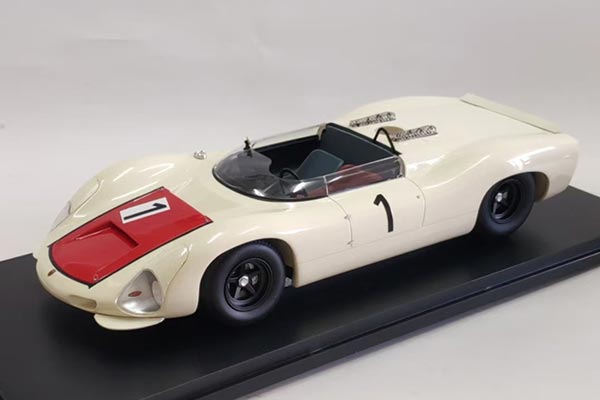 1967 Porsche 910/8 Bergspyder Diecast Model 1:18 Scale White