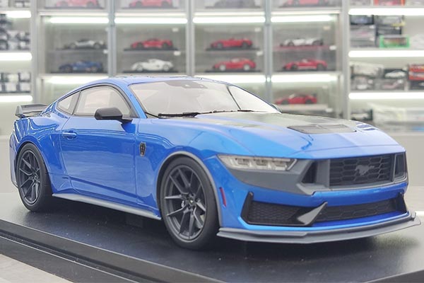 2024 Ford Mustang Dark Horse Resin Car Model 1:18 Scale Blue [SD05H184]