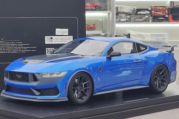 2024 Ford Mustang Dark Horse Resin Car Model 1:18 Scale Blue
