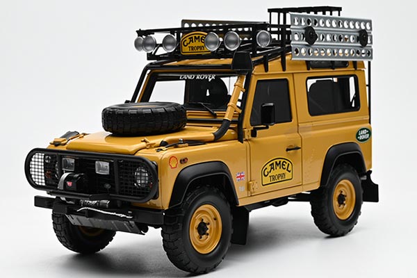 Land Rover Defender 90 Camel Trophy Diecast Model 1:18 Yellow