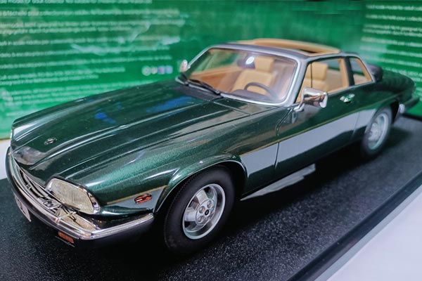 1983 Jaguar XJ-SC Resin Car Model 1:18 Scale Green