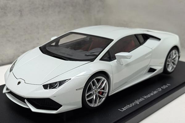 Lamborghini Huracan LP610-4 Diecast Car Model 1:18 Scale White