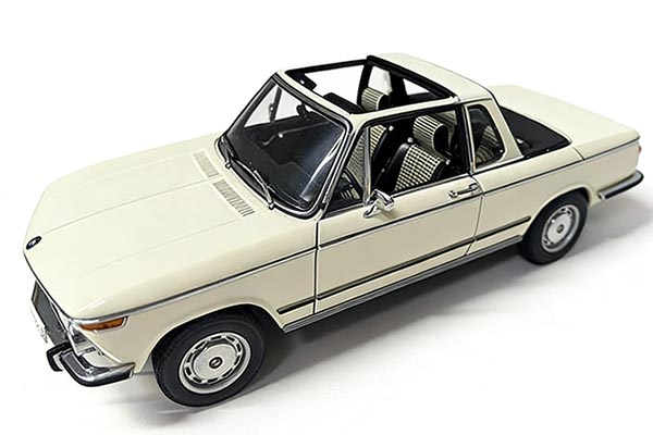 BMW 2002 Baur Cabriolet Diecast Car Model 1:18 Scale Beige