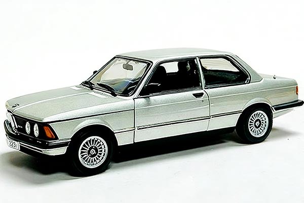 1977 BMW 3 Series 323i Diecast Car Model 1:18 Scale
