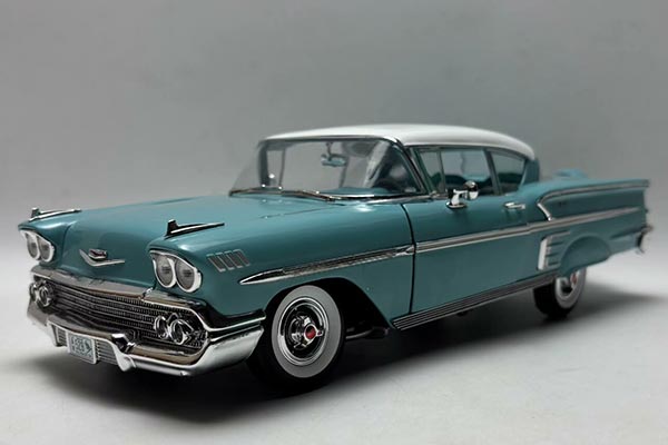 1958 Chevrolet Impala Hardtop Diecast Car Model 1:18 Scale Blue