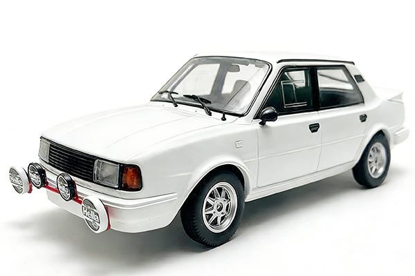 Skoda 130 LR Diecast Car Model 1:18 Scale White