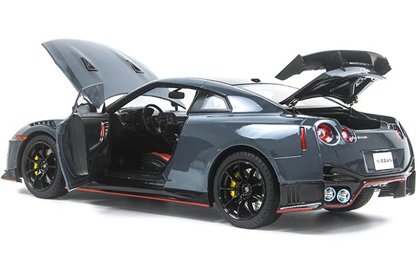 Nissan GT-R R35 Nismo Diecast Car Model 1:18 Scale Gray [SD05H292]