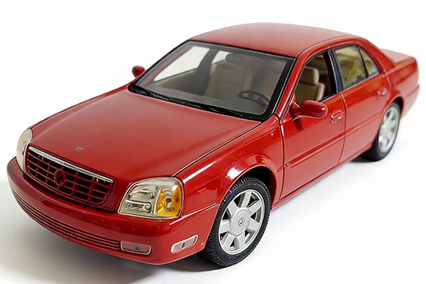 2002 Cadillac DeVille DTS Diecast Car Model 1:18 Scale
