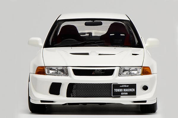 2000 Mitsubishi Lancer Evolution Diecast Model 1:18 Scale White [SD05H360]
