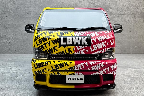 Toyota Hiace LBWK Van Resin Model 1:18 Scale [SD05H364]
