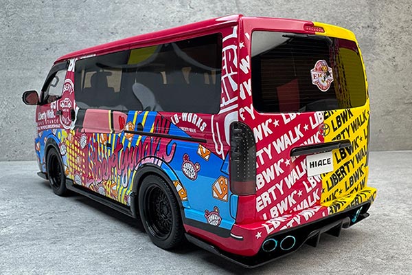 Toyota Hiace LBWK Van Resin Model 1:18 Scale [SD05H364]