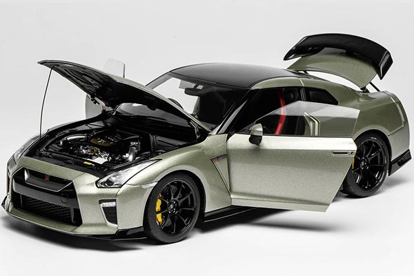 2020 Nissan GT-R R35 Nismo Track Edition Diecast Model 1:18 [SD05H383]