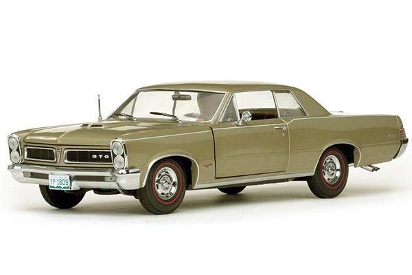 1965 Pontiac GTO Hardtop Coupe Diecast Car Model 1:18 Scale [SD05H551]