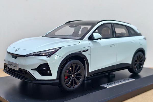 2024 Arcfox Alpha-T5 SUV Diecast Model 1:18 Scale Blue