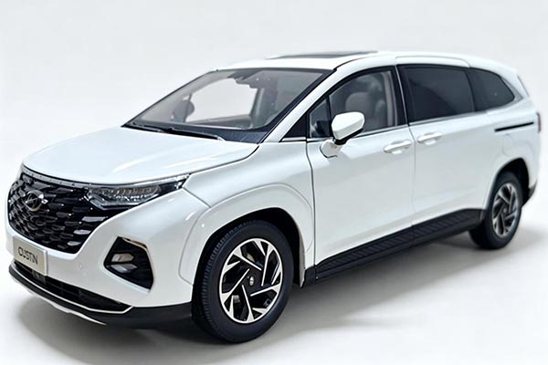 2022 Hyundai Custin MPV Diecast Model 1:18 Scale White
