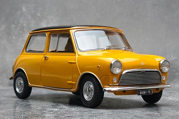 Mini Cooper Diecast Car Model 1:18 Scale [SD05H749]