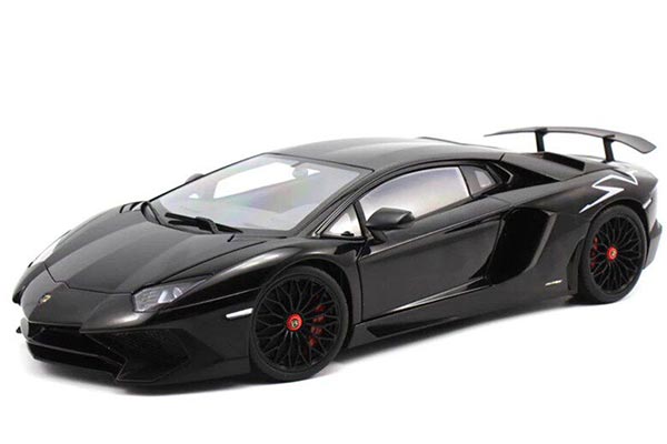 Lamborghini Aventador LP750-4 SV Diecast Model 1:18 Scale